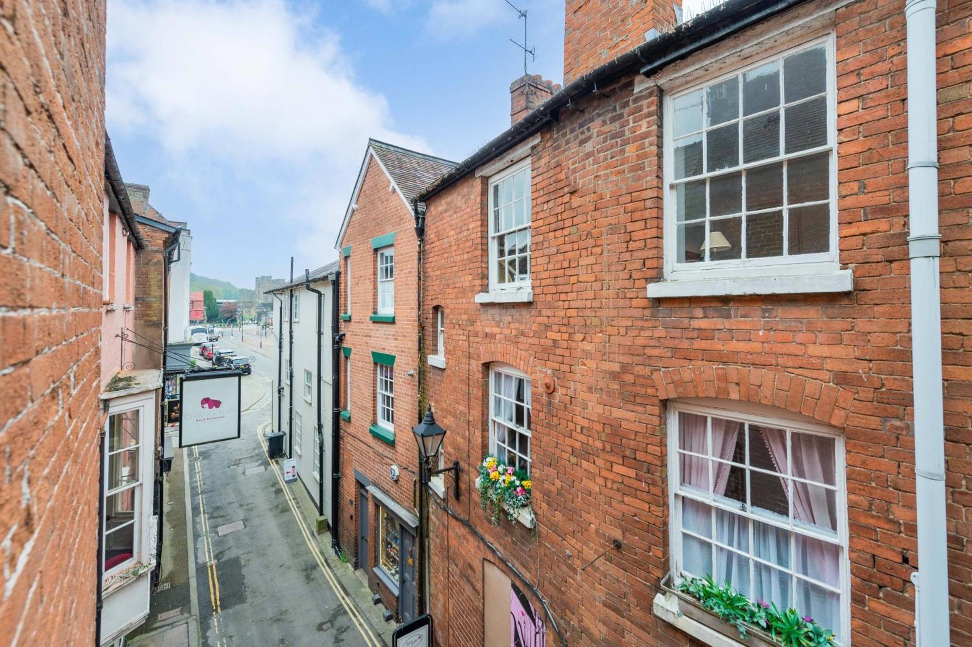 Ludlow Town Centre Apartments Exteriör bild